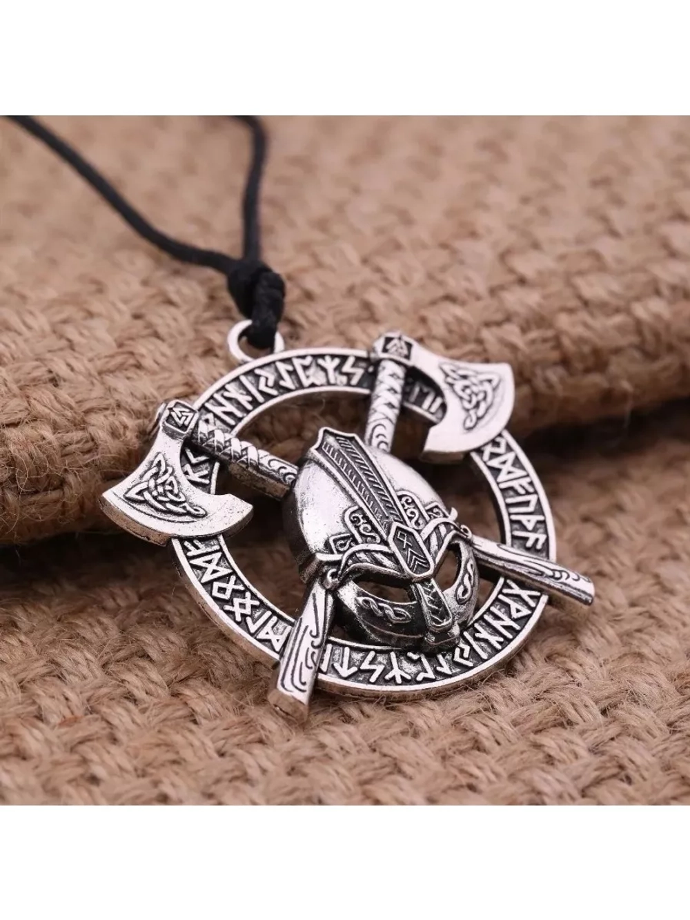 Скандинавская подвеска скрещенные топоры, сила и могущество