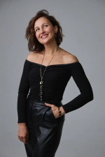 Колье графит с золотой "пуговицей" и подвесом из пуговиц графит