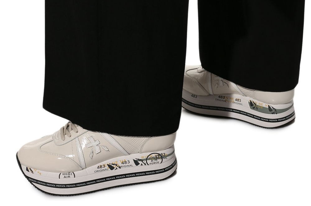 Premiata Beth Молочно-белые с мехом