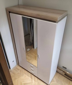 Шкаф 3-х дверный с зеркалом 15 Люмен