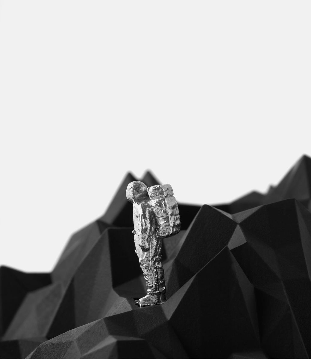 Dilio Little Lonely Mt. Obsidian Black — диффузор из бетона