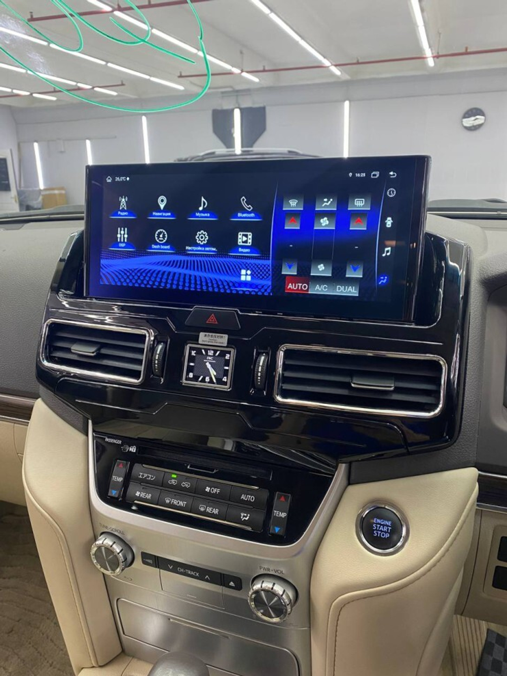 Магнитола для Toyota Land Cruiser 200 2015-2021 (с JBL и 360) - Radiola RDL-LC200-High монитор 12.3" на Android 12, 8/128Гб, CarPlay, 4G SIM-слот