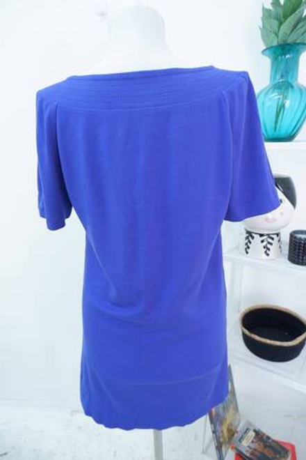 Платье Larro лаконичное 44 размер