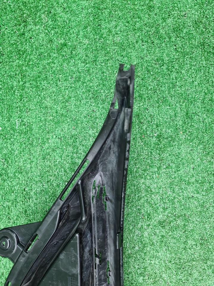 Решетка перед. бампера Mercedes E W213 (20-23) AMG