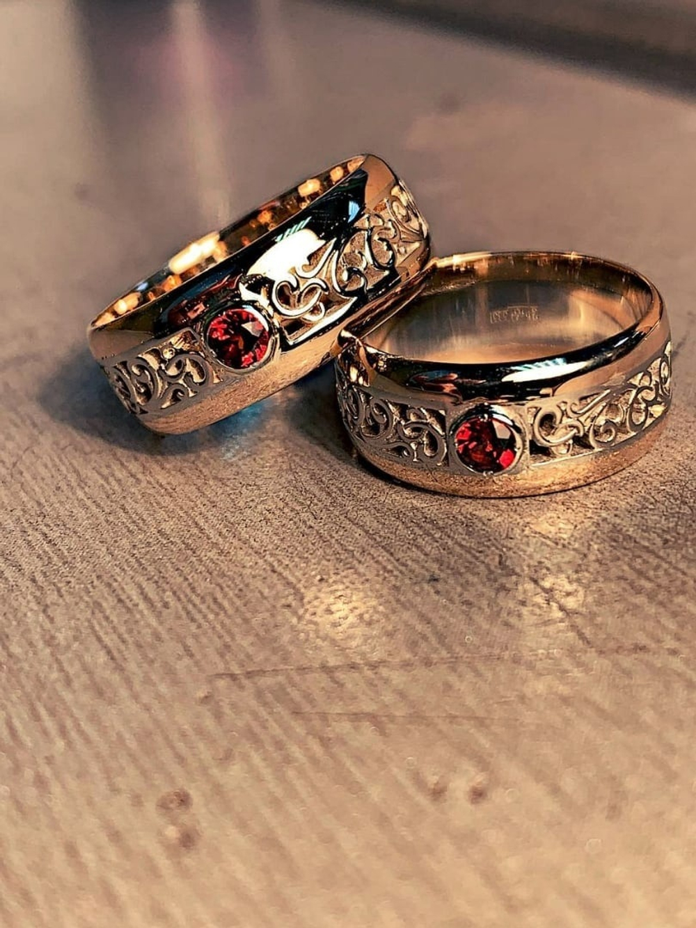 Обручальная пара с гранатом