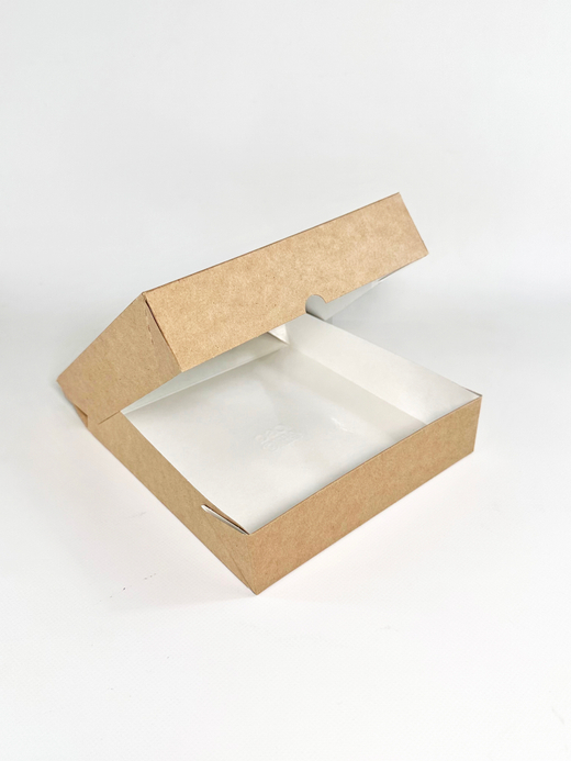 Коробка 20 х 20 х 4 см с окошком и ламинацией