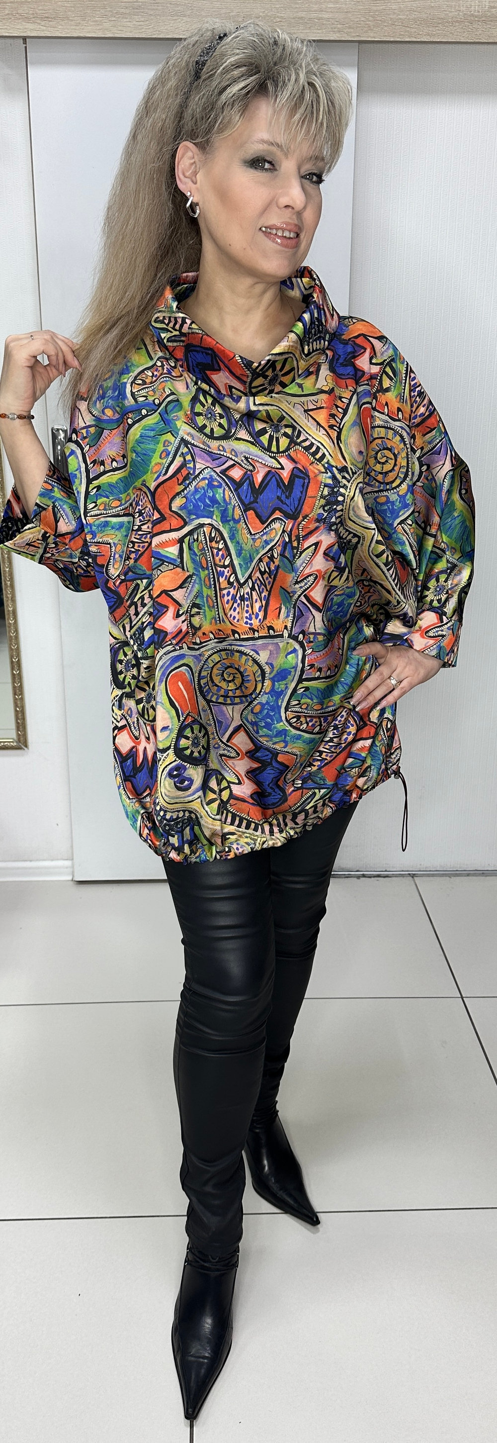 Блузон-туника с ярким изображением в стиле Пикассо