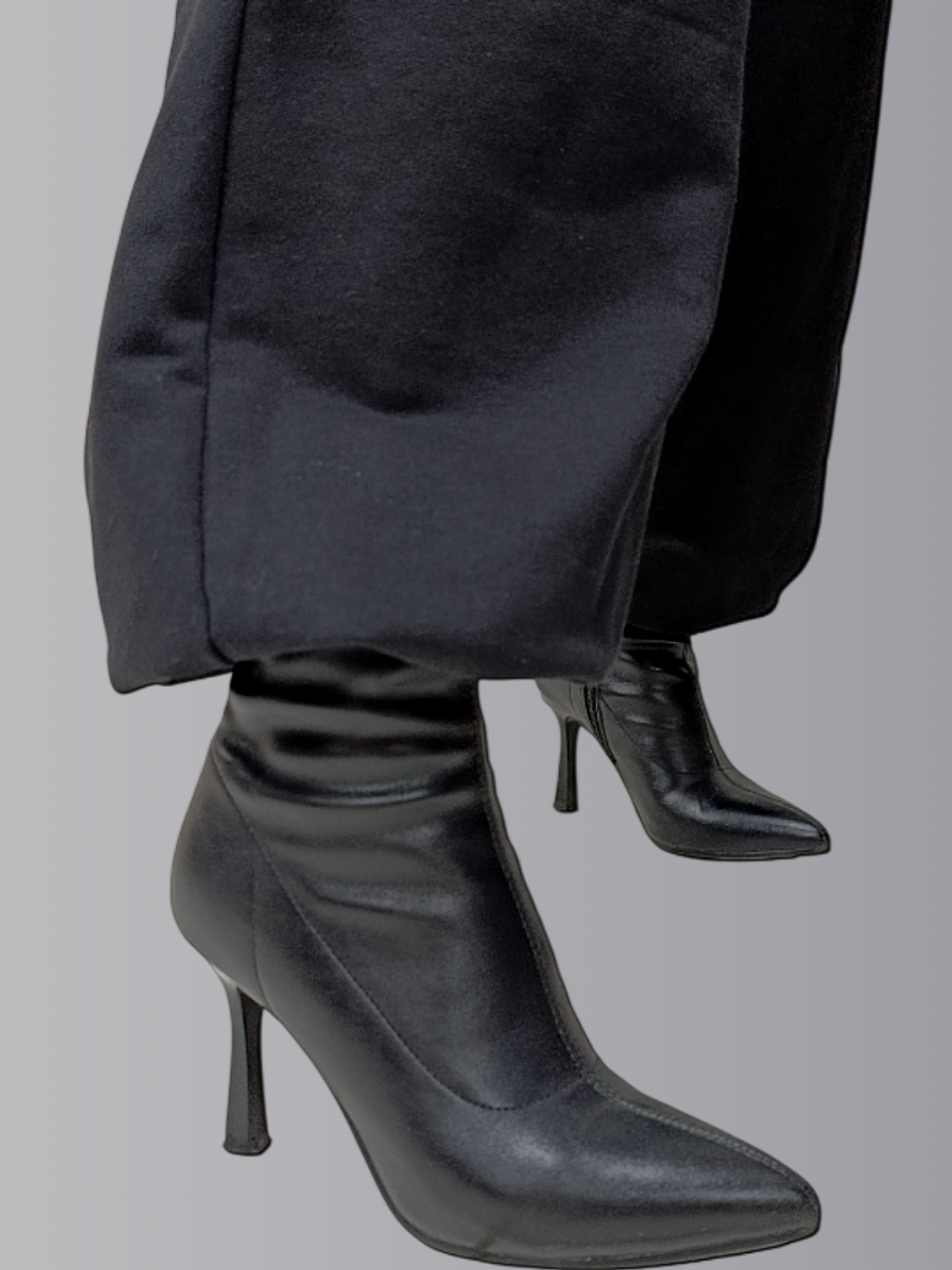 20833 Костюм женский (брюки палаццо и свитшот) футер 2-х нитка начес граффити/черный (52)