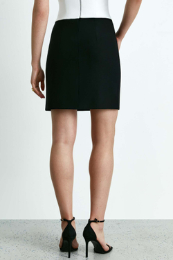 Мини юбка из крепа с разрезом