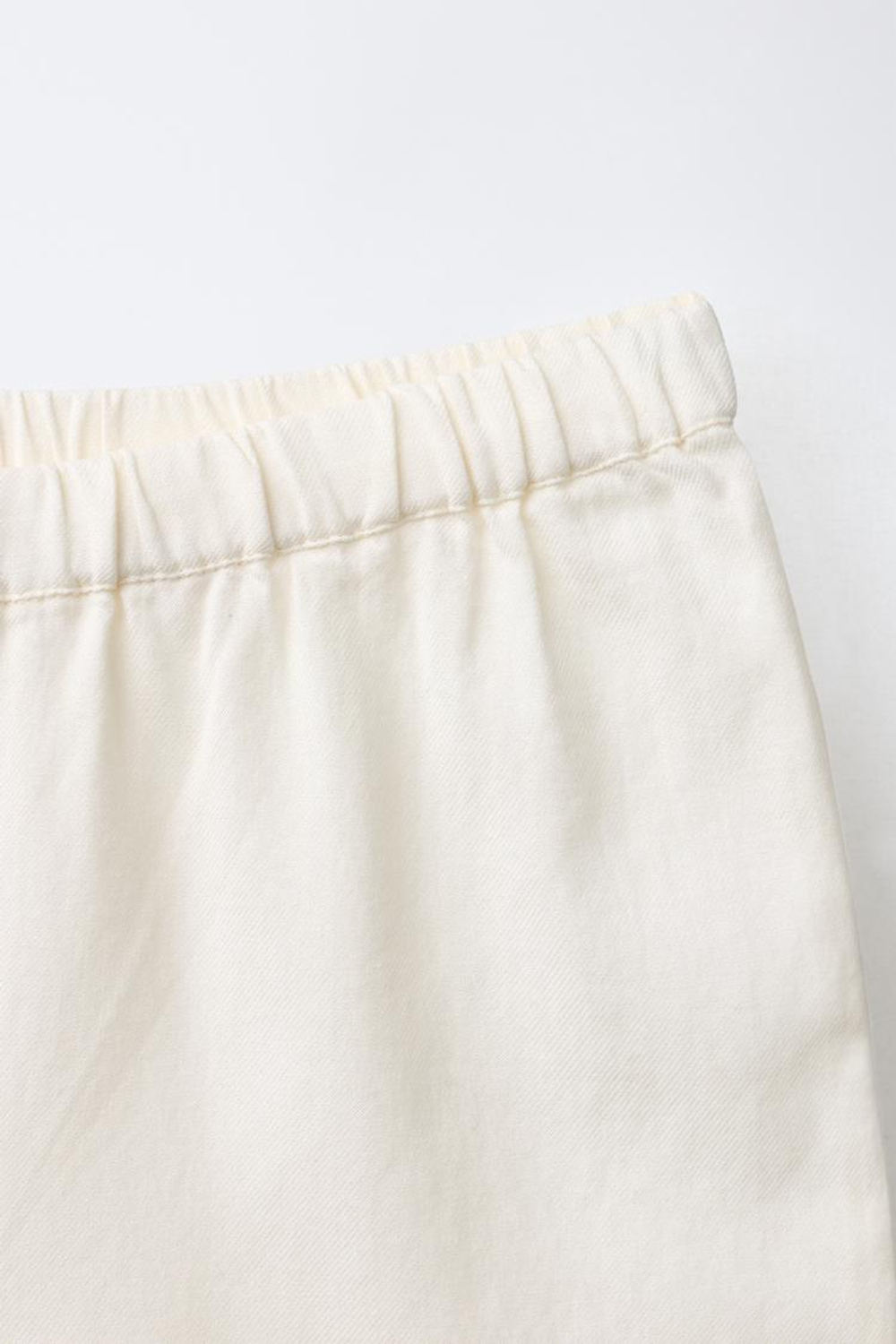 ZARA ПИЖАМА С ВЫШИТЫМИ ЦВЕТАМИ, ЭКРЮ