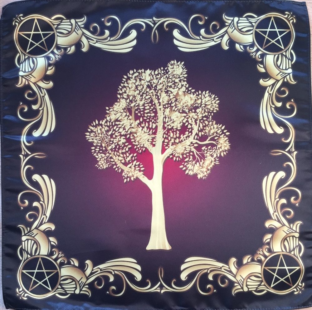 Платок Викканское дерево Могущество природы