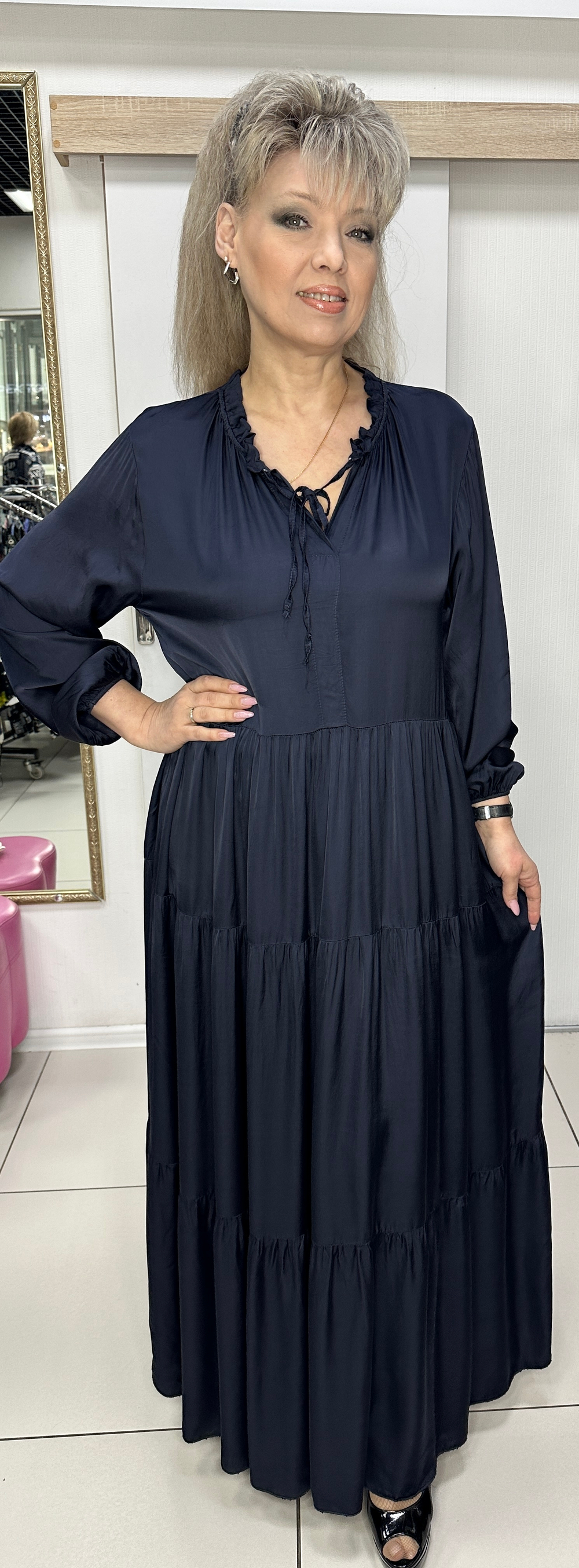 Длинное, каскадное платье