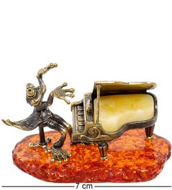 Народные промыслы AM-2149 Фигурка «Лягушка с роялем» (латунь, янтарь)