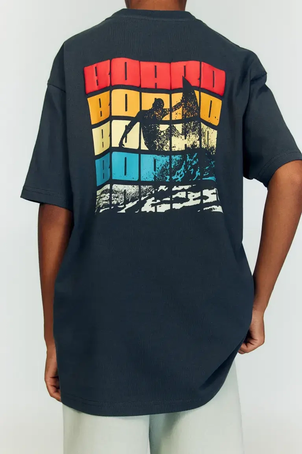 H&M Комплект из футболки и шорт с контрастным принтом, темно-серый