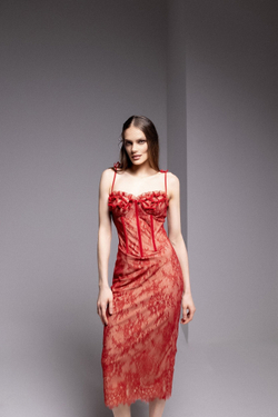 Платье миди из кружева с бантиками