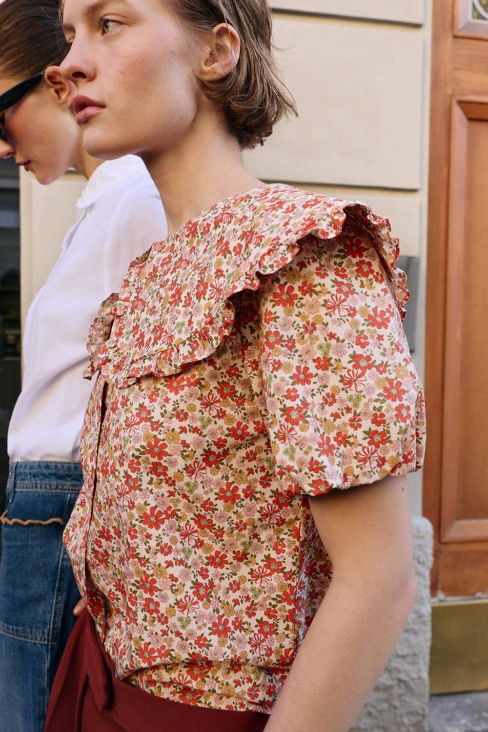 ZARA РУБАШКА С ЦВЕТОЧНЫМ ПРИНТОМ И КРУГЛЫМ ВОРОТНИКОМ, РАЗНОЦВЕТНЫЙ