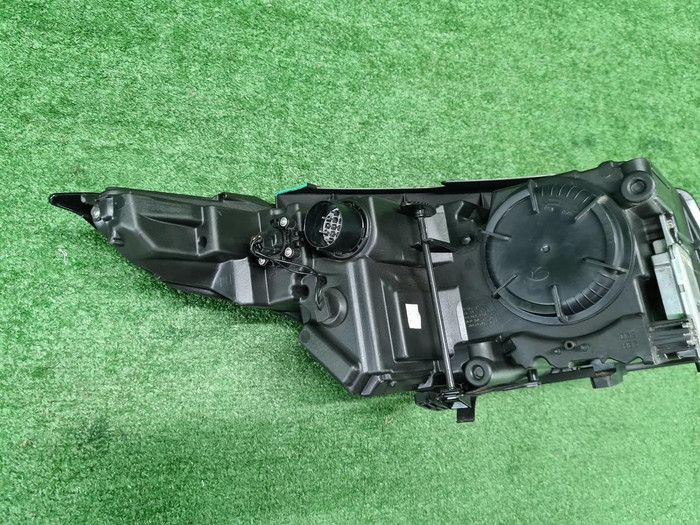 Фара левая Range Rover Evoque 1 (2015-2018) ксенон