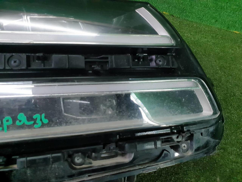 Битая Фара правая Genesis GV80 (2020-2023) LED