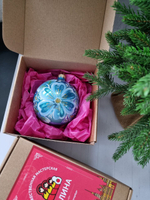 Шар стеклянный "Голубые цветы" ручная работа