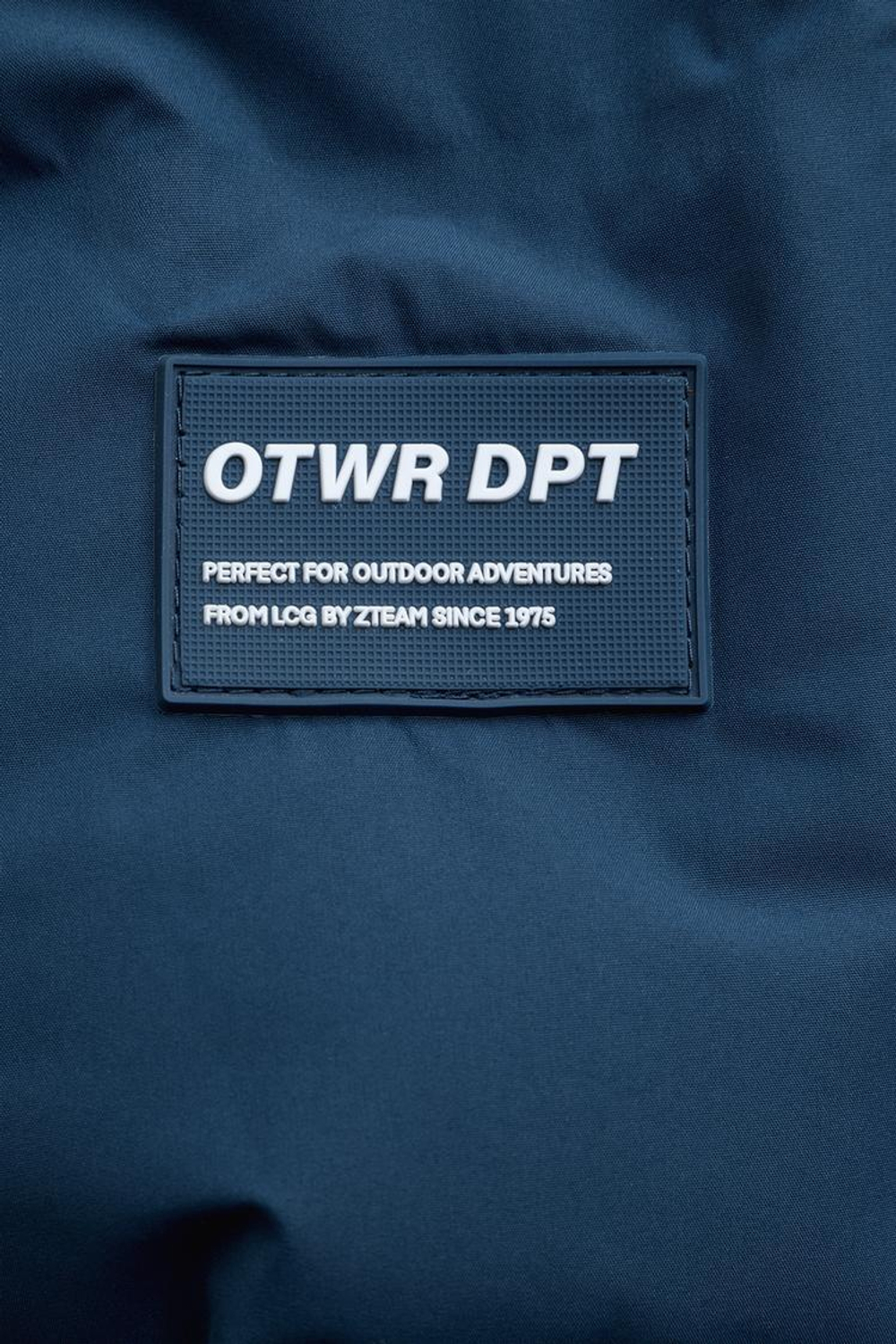 ZARA СТЕГАНАЯ КУРТКА С НАШИВКОЙ WATER REPELLENT, ЯРКО-СИНИЙ