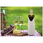 Noun Держатель-руква для бутылки с вином из переработанного неопрена