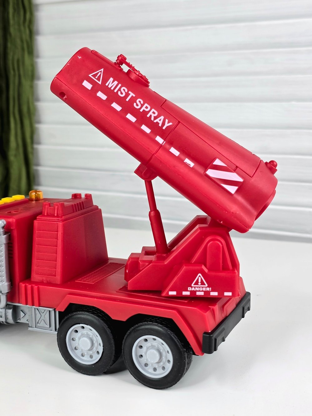 Машинка Пожарная техника со светом и звуком (BHX930)