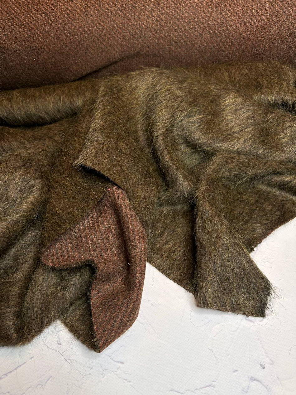 Пальтовая ворсовая меланжевая шерсть с сури альпакой (Bottega Veneta, 70%сури альпака/30%шерсть, Темный мускат, 152, 349 гр/м2)