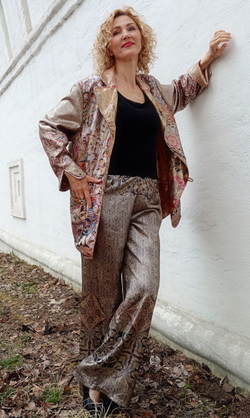 Двусторонний жакет, по мотивам фламандской шпалеры 17 века и текстильного панно «Древо Жизни» выполненного в технике ‘каламкари’ индийским художником Гураппа Четти