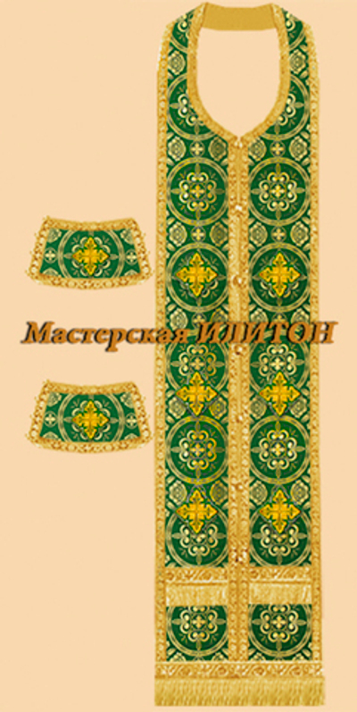 Требный комплект зеленый из шелка.