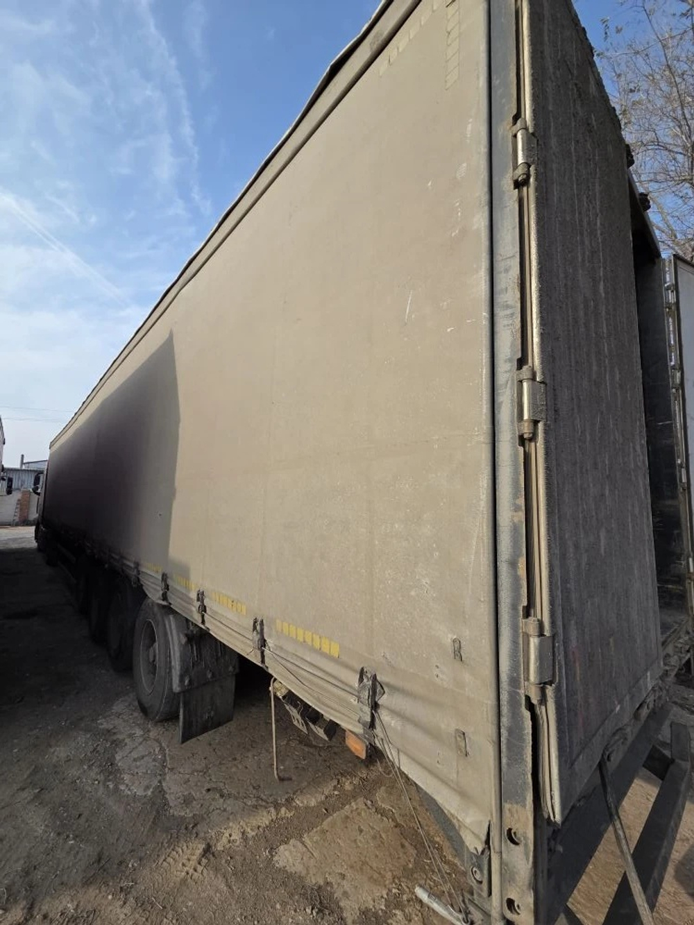 Тонар 9746* Полуприцеп шторный 97463