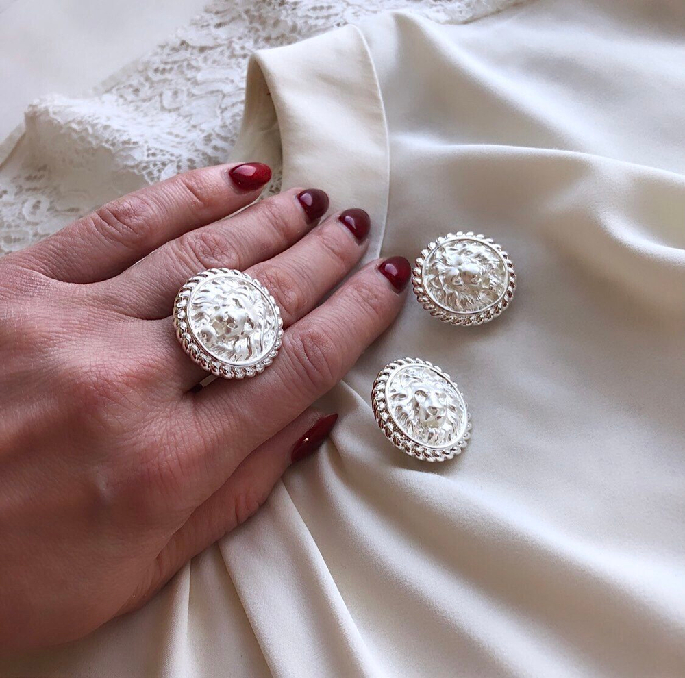 Серьги-пусеты львы матовое серебро 1013