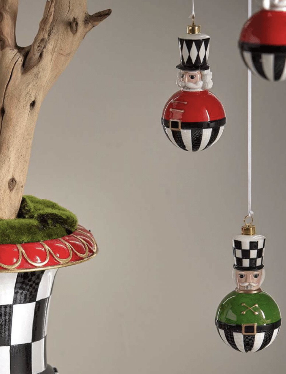 Игрушка Солдат (в ассортименте) Н. 14, стекло. EDG