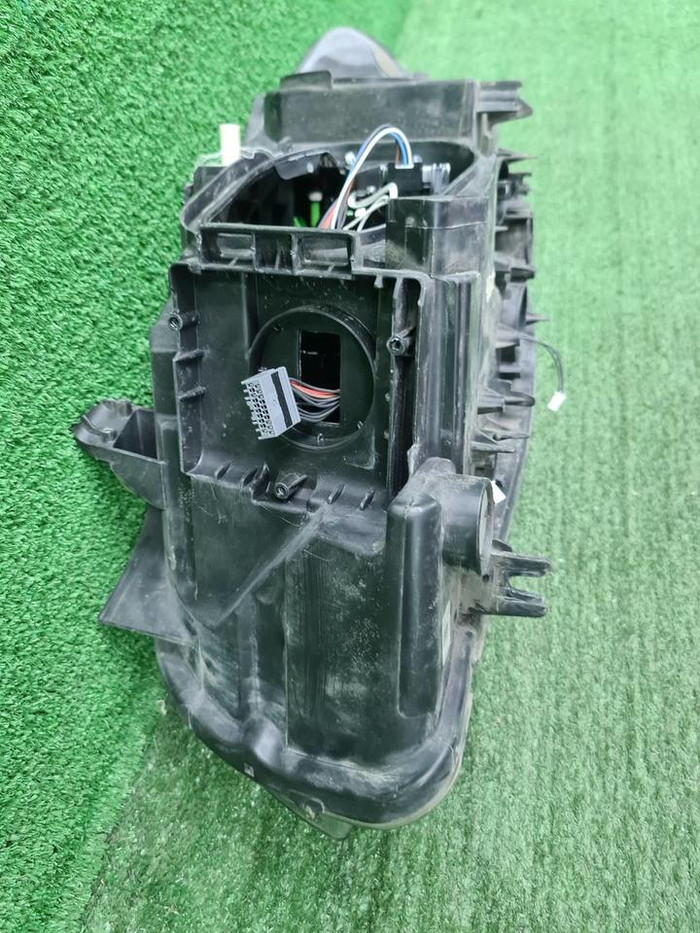 Фара правая BMW X1 E84 (2012-2015) ксенон