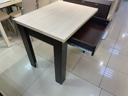 Стол обеденный №1