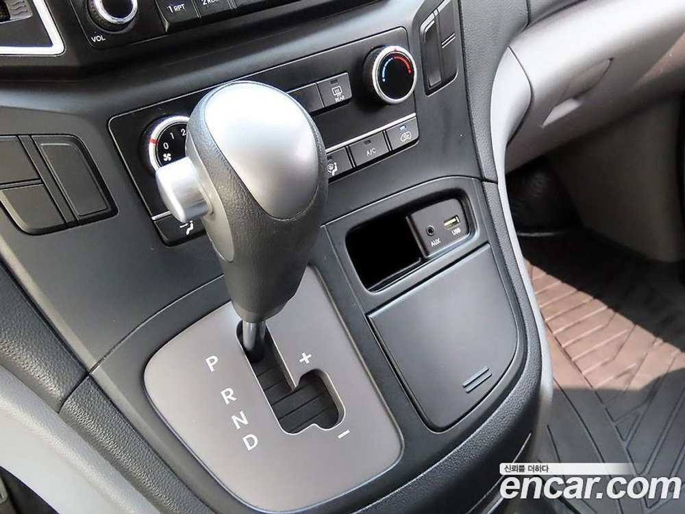 Hyundai The New Grand Starex Van 3-х местный (07.2020)
