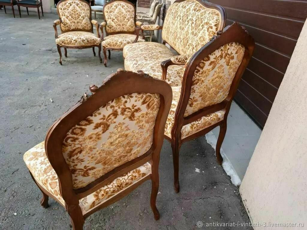 Диван прямой