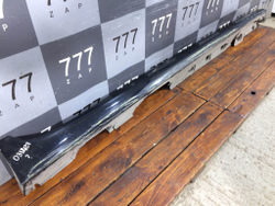 Накладка порога правого Toyota Camry (XV70) 17-нв Б/У Оригинал 7585106944