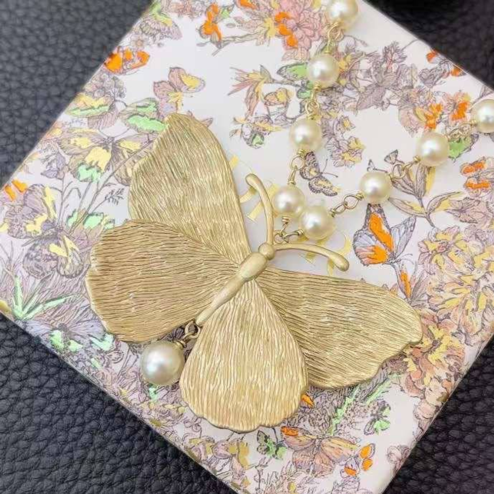 Бусы Dior