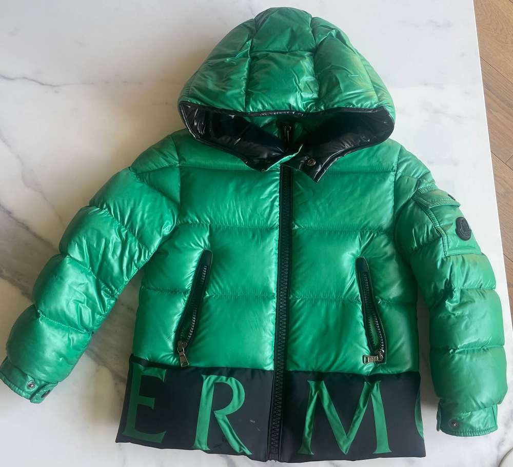 Пуховик Moncler