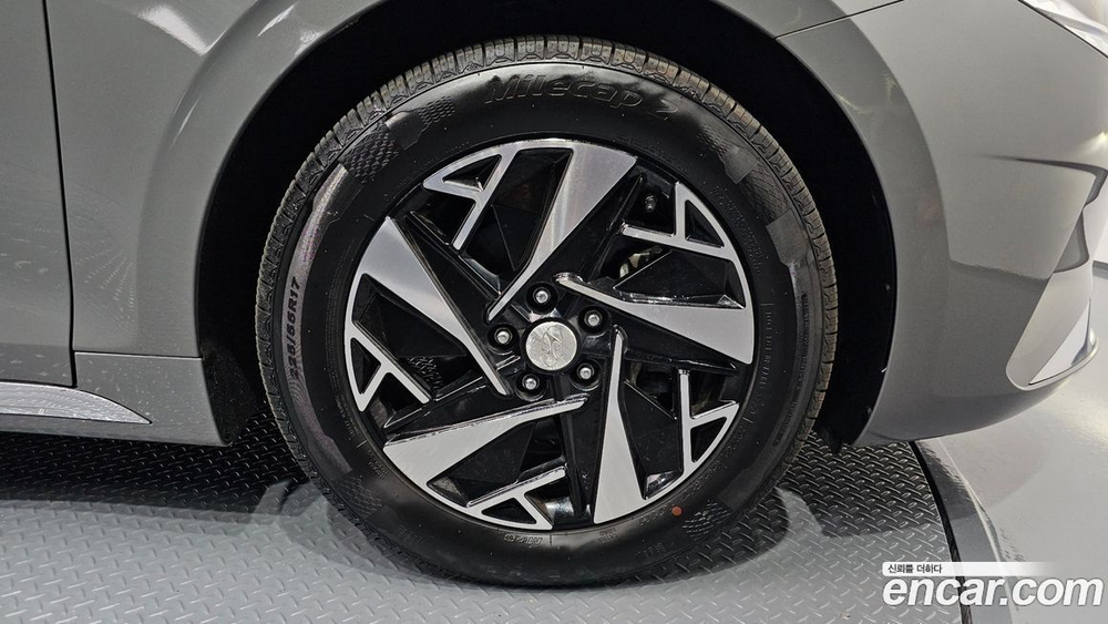 Hyundai The New Grandeur (Azera) IG Hybrid Exclusive (06.2020)