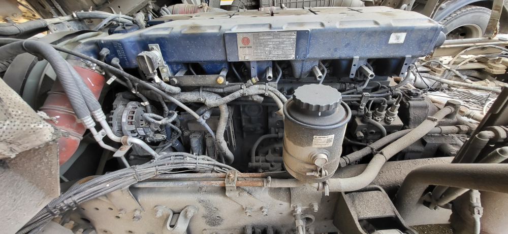 Shacman (Shaanxi) SX* 4x2 Седельный тягач SX418853381 (Дизельный, 12,5 л, 544 л.с., АТ)