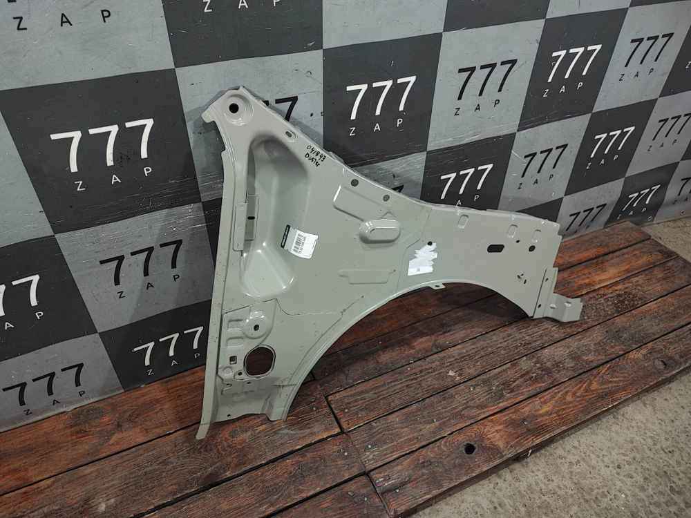 Панель крыла передняя правая Renault Duster 2 Новая Оригинал 762304854R