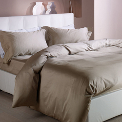 Простыня на резинке 200x200 Сaleffi Raso Tinta Unito с бордюром светло-коричневая Италия