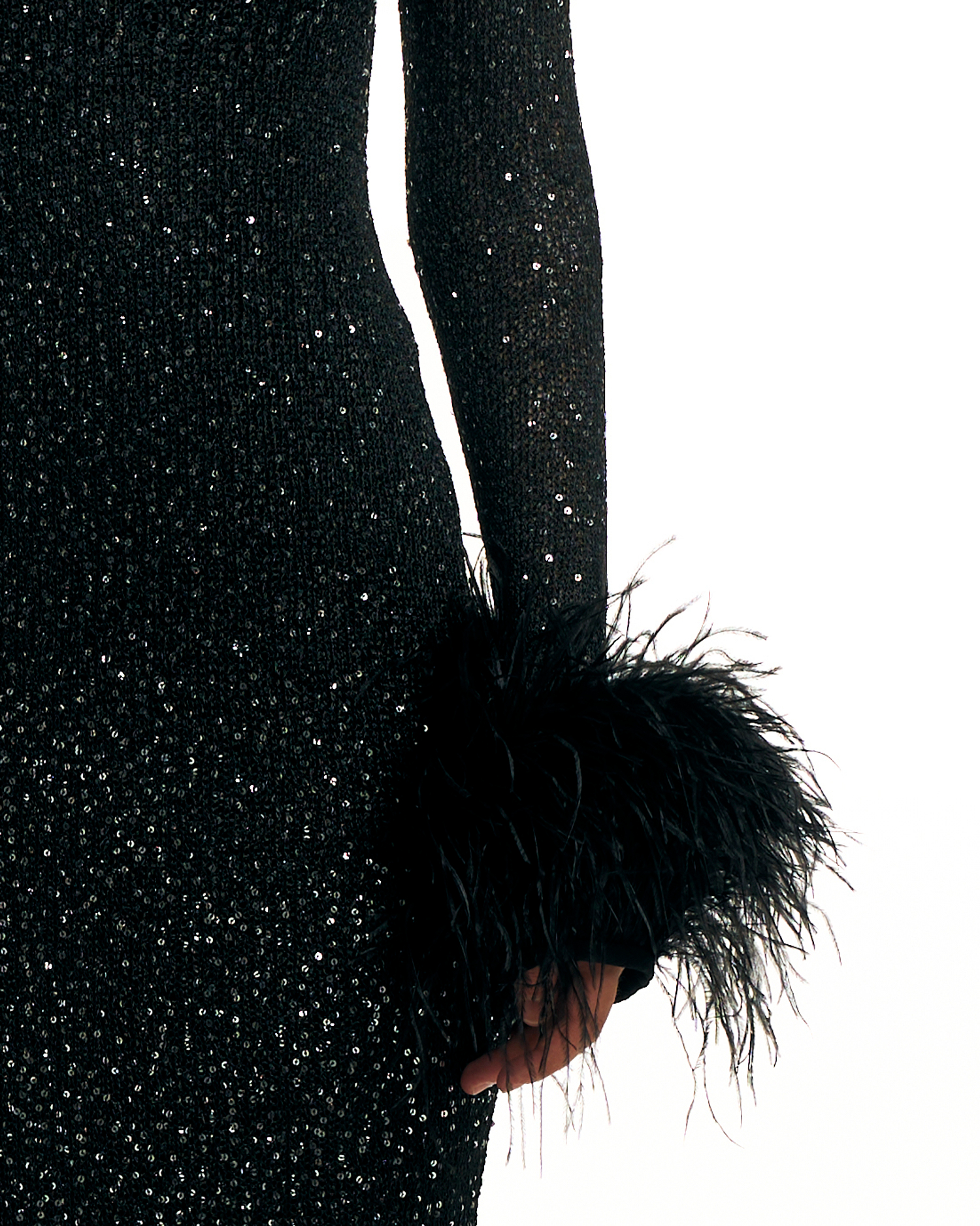 Платье PERSIMMON (Персимон) с перьями на рук., черное