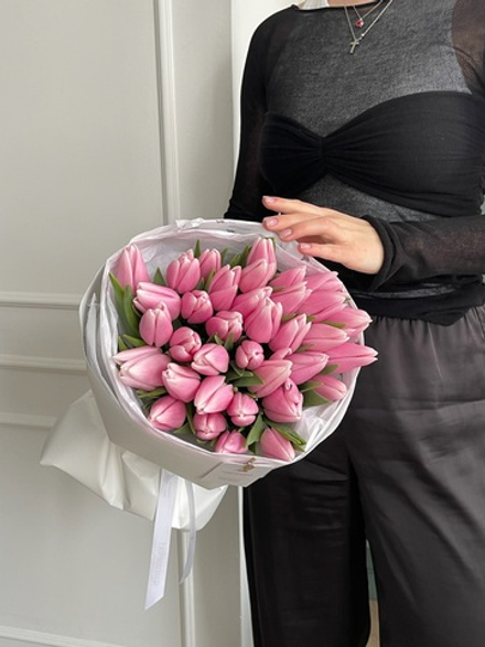 Букет из 35-ти нежно-розовых тюльпанов доступен к заказу с 3.03.2026