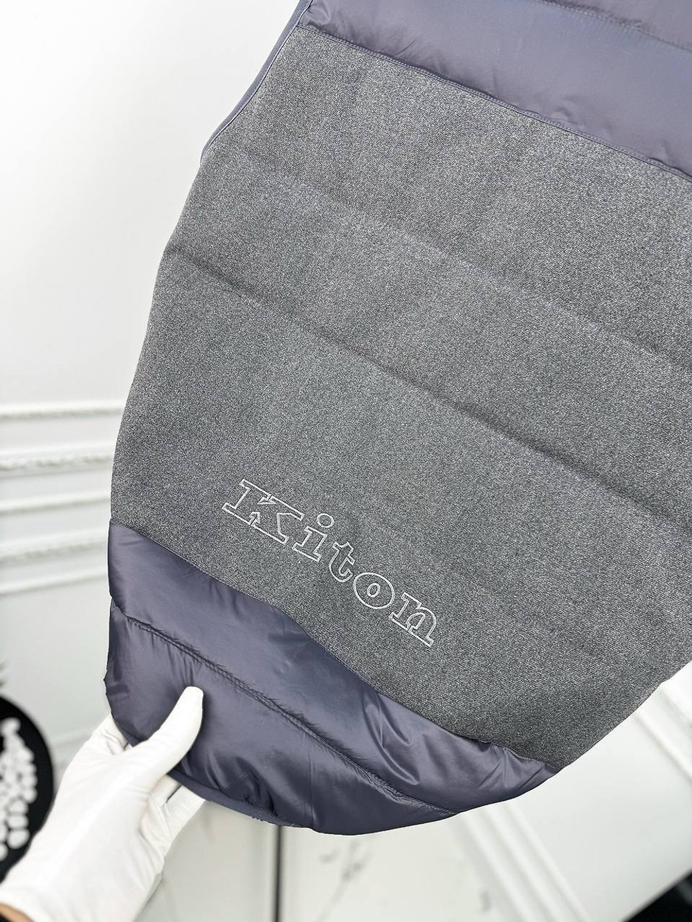 Безрукавка Kiton