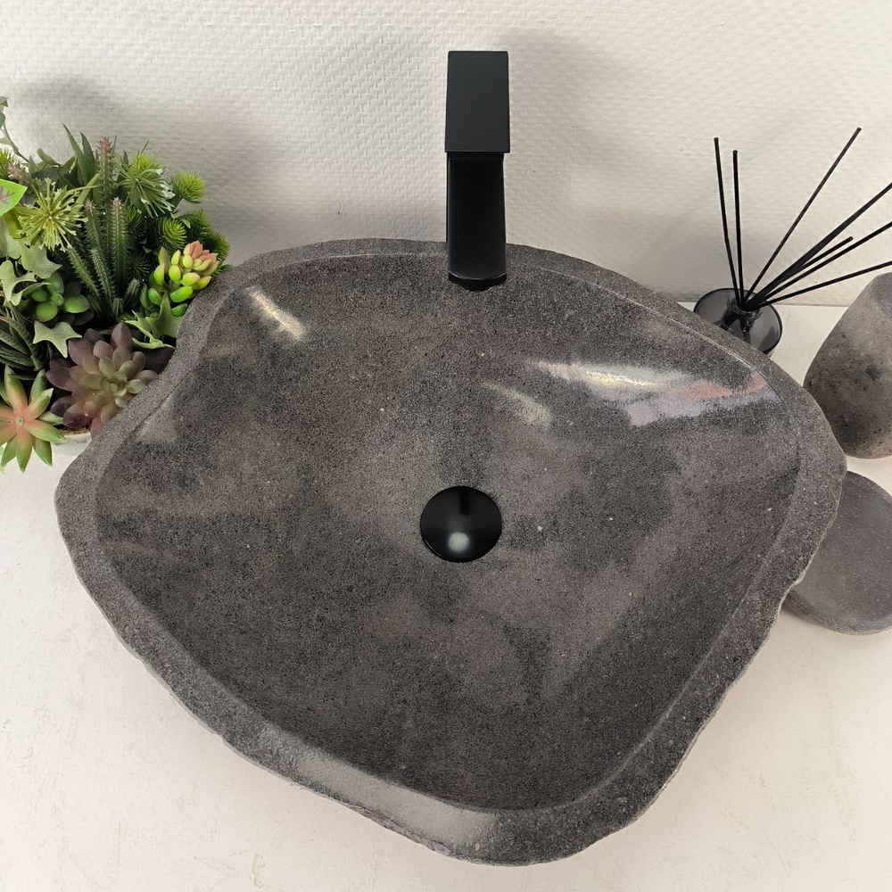 Раковина из речного камня RS-65099 54*47*15 0857
