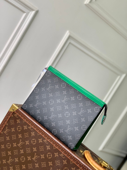 Louis Vuitton Pochette Voyage MM