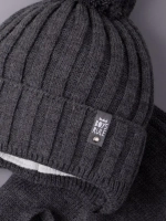 Шапка для мальчика осенняя вязаная и снуд