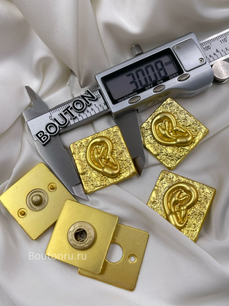 Установочные кнопки Скиап. с ухом / комплект с шляпкой и кнопками